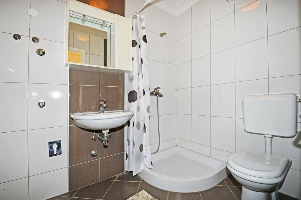 Apartments Mira Veleniki Экстерьер фото